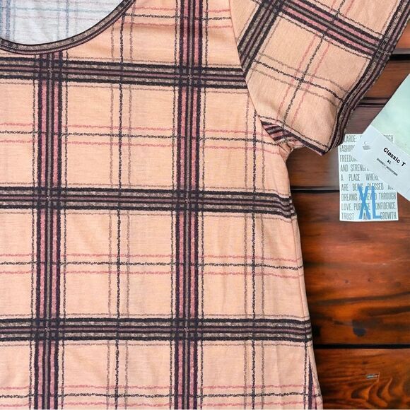 LuLaRoe XL Classic Tee • Windowpane Plaid •Polyester Jersey •High Round Neckline - Picture 6 of 14